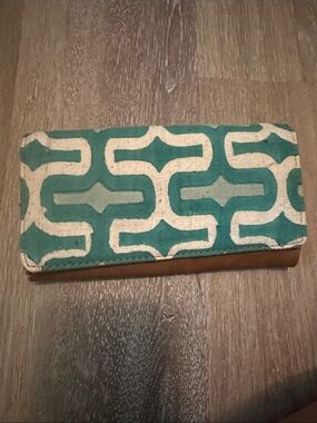 JOYN Teal and Cream Geometric Wallet